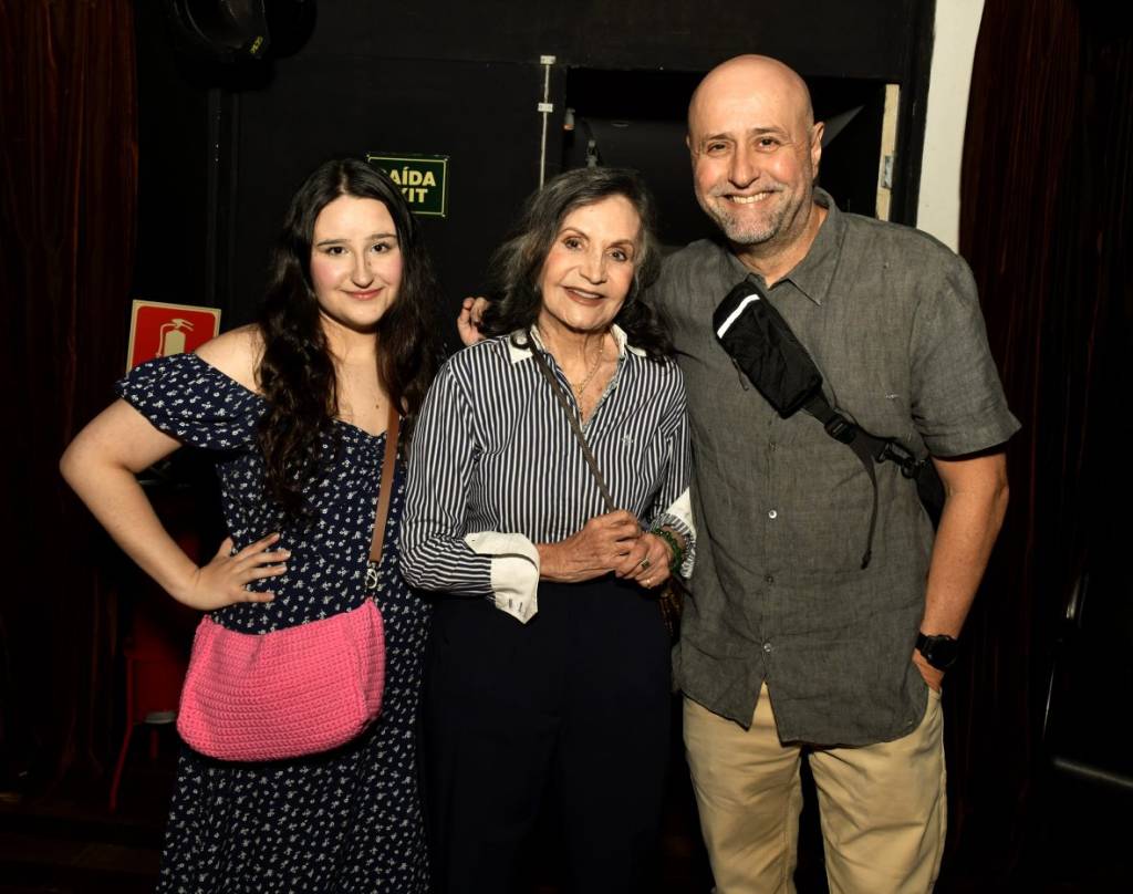 Todos querem saber de onde vem o vigor de Rosamaria Murtinho