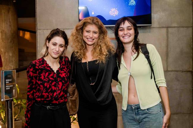 Luisa Arraes, Isadora Cruz e Nina Tomsic