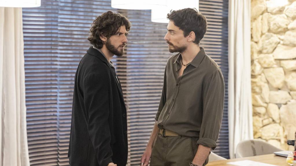 Por que cena da novela Mania de Você revoltou conselho de contabilidade