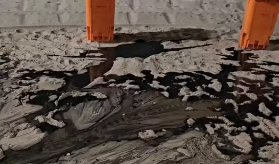 Moradores de Ipanema reclamam de vazamento de esgoto no Arpoador