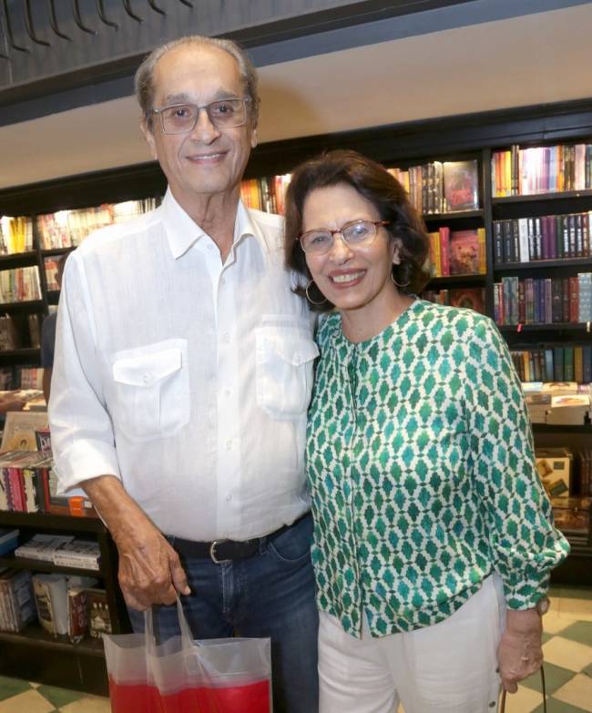 1 Luiz Eduardo e Ana Maria Índio da Costa