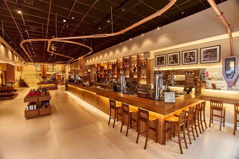 Nolita Roastery: café passa por tubos nos tetos até os moedores