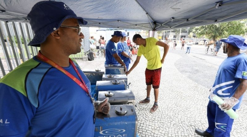 Calorão no Rio: onde são os pontos de distribuição gratuita de água
