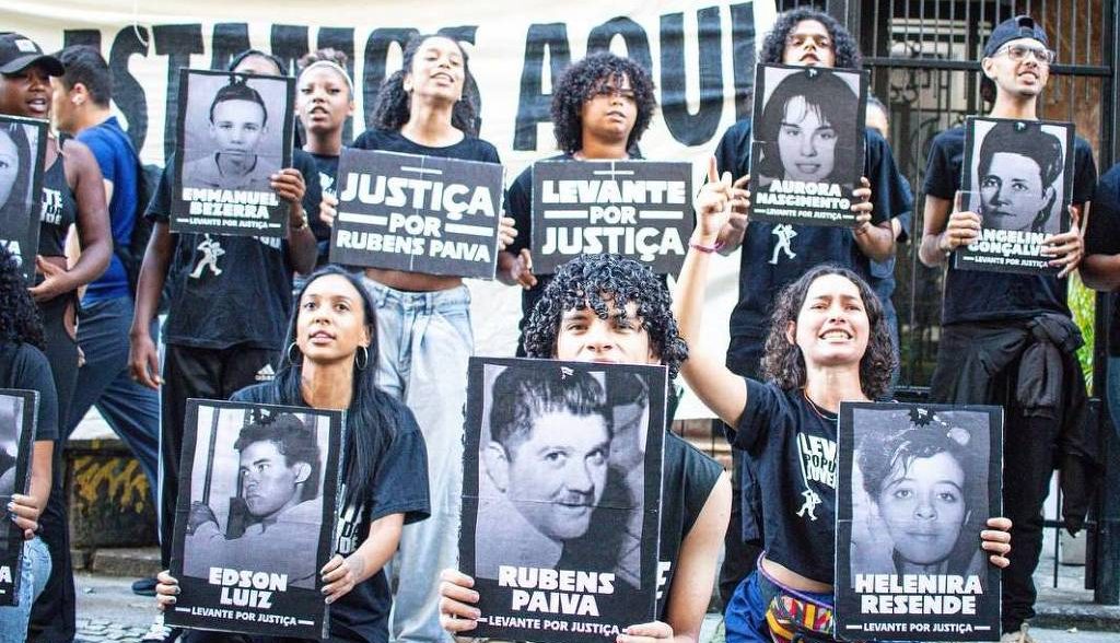 Levante Popular protesta em frente ao prédio de ex-chefe do DOI-Codi