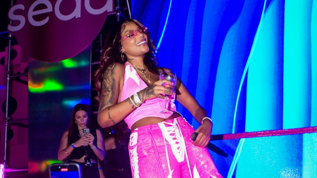 Ludmilla se apresentou no Museu do Amanhã