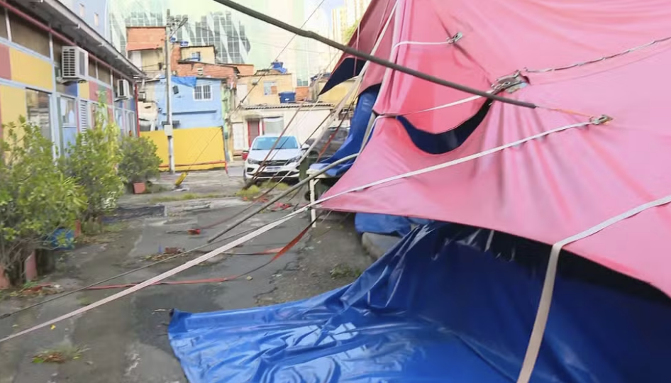 Temporal que atingiu a cidade destruiu até picadeiro de circo