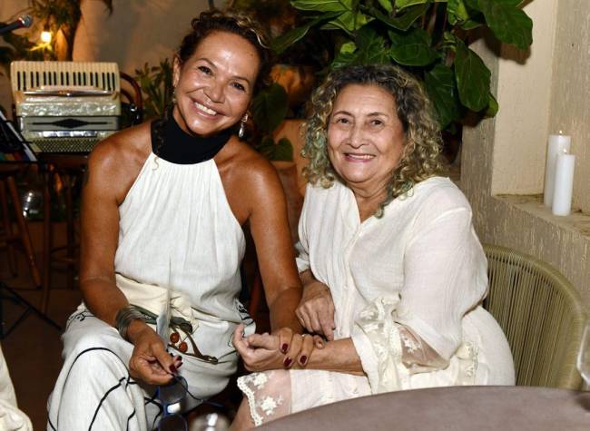 _DSC6535 A poetisa Jane Ferreguetti e Ceiça Moreno - ENTRELAÇADAS - MARÇO 2025 - CG