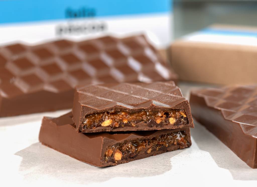 Barras de chocolate recheadas ao estilo Dubai, a sensação da Páscoa 2025