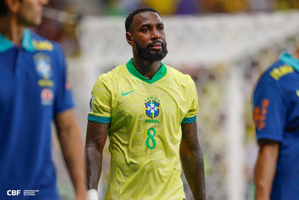 A Canarinho desbotada e o vira-lata rodriguiano