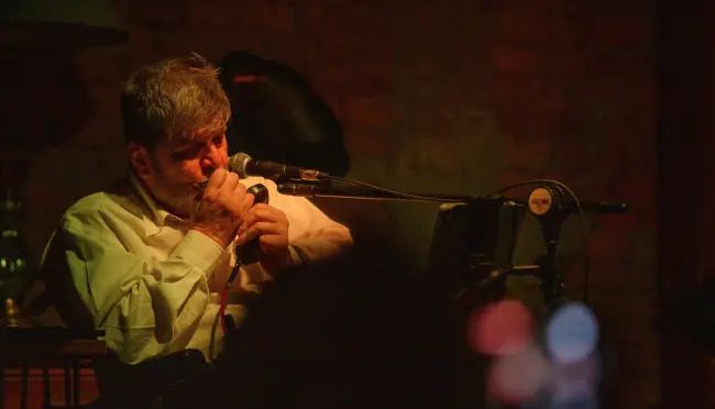 Anote na agenda! Marcelo Rubens Paiva vai cantar no Rio em abril