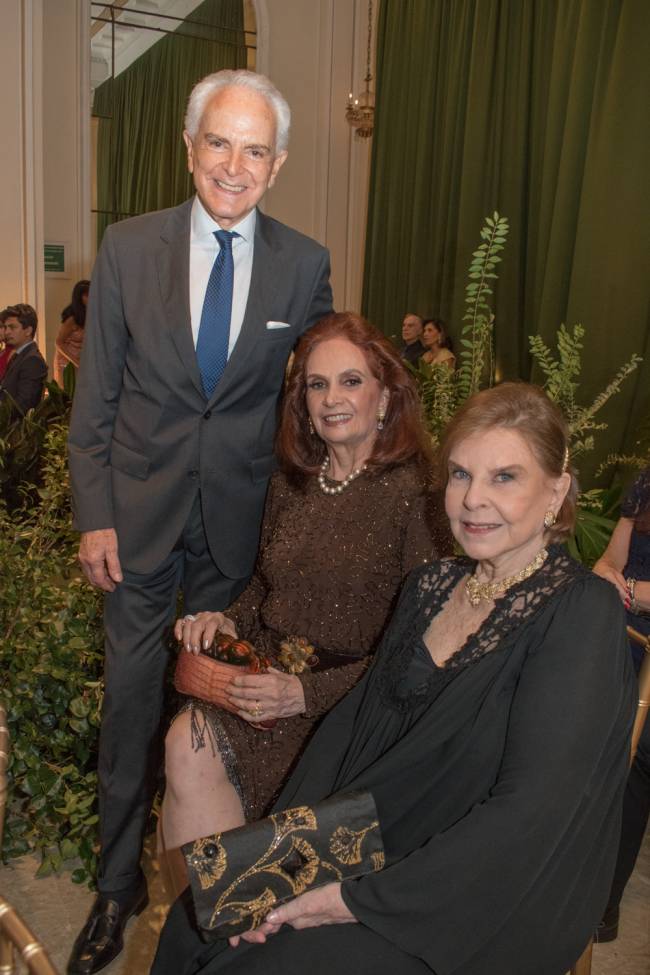 Ricardo e Suely Stambowsky com Marly Garcia