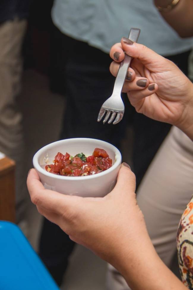 Tartare de atum com creme de burrata