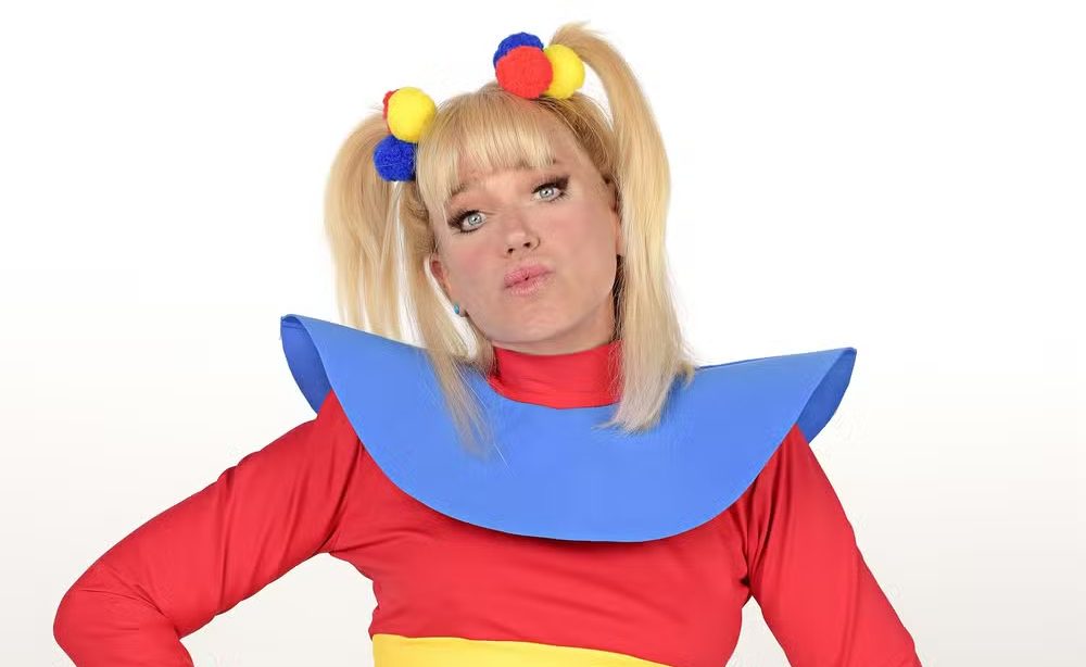 Xuxa está de volta com Angélica e namorado na direção musical