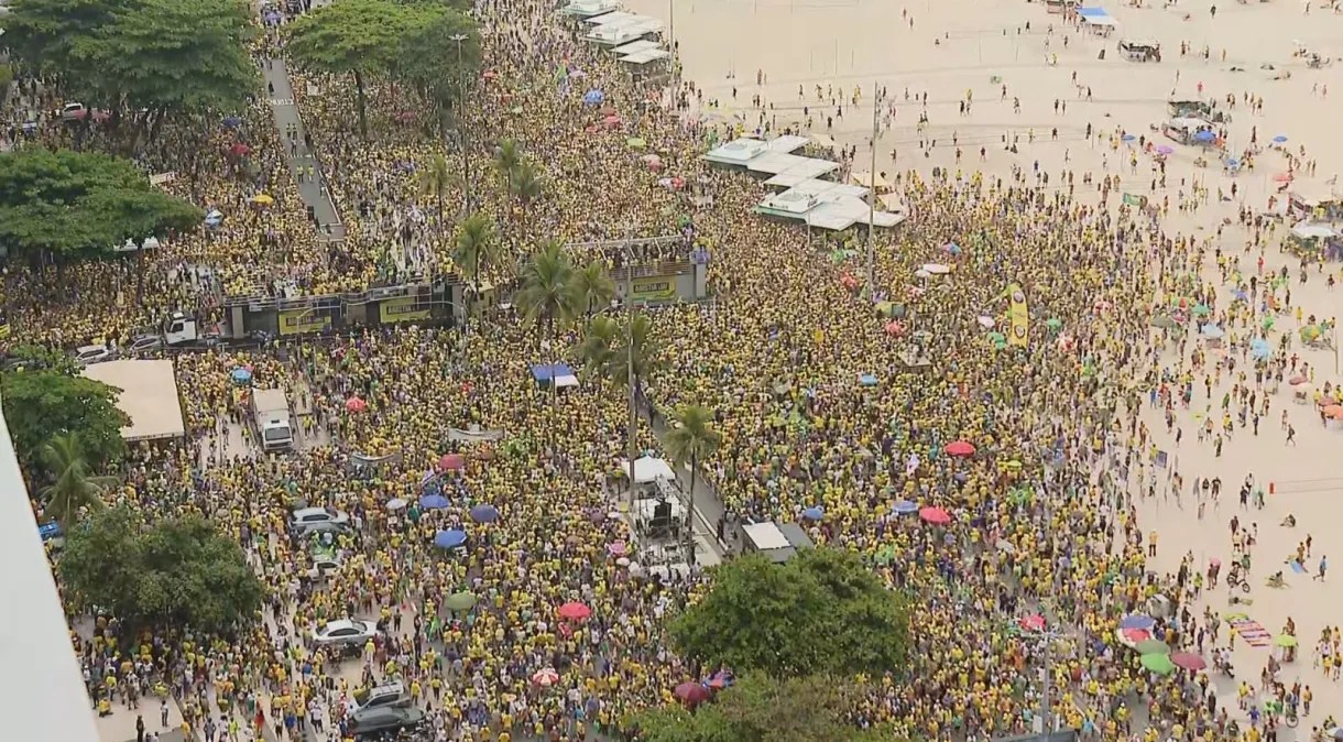 manifestacao-praia-copacabana-anistia-bolsonaro