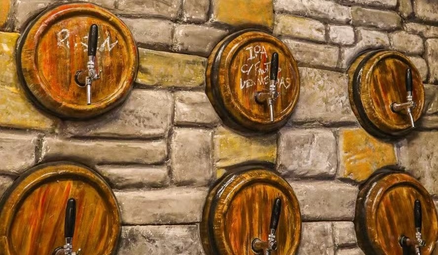Martelo Pagão: cervejaria tem estilo medieval e faz hidromel