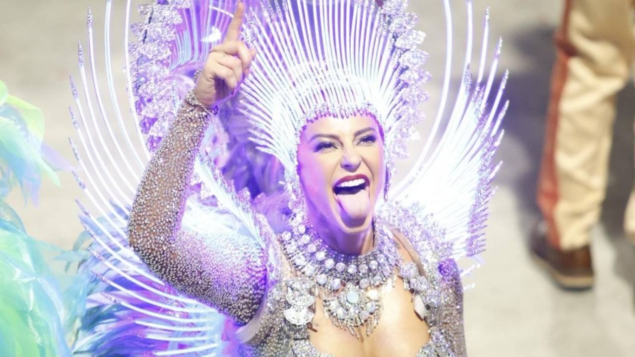 Paola Oliveira afronta jurada