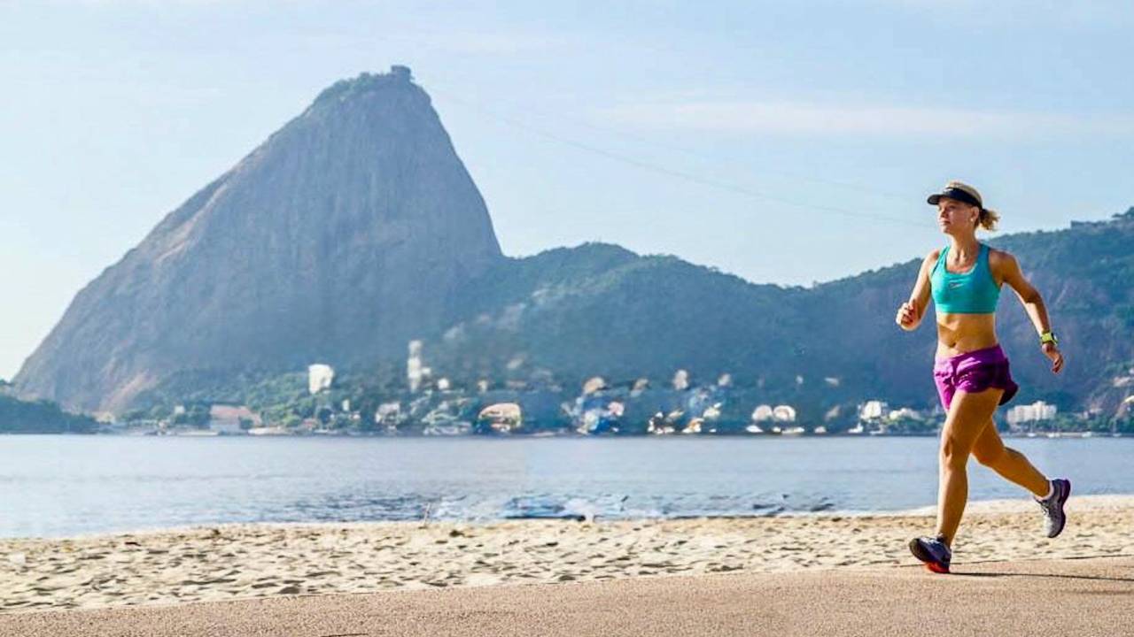 Cenário ideal para corredores, o Rio transforma esporte em cultura urbana: a orla é uma das rotas preferidas entre iniciantes e maratonistas