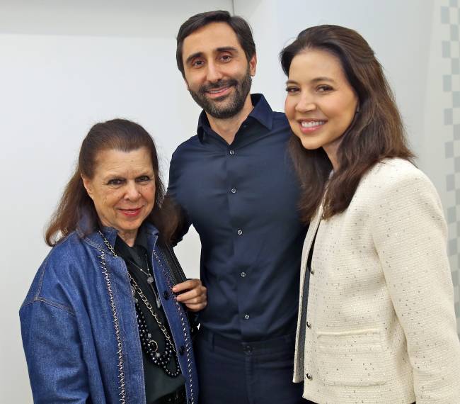 MG_2287 vanda klabin, olavo pereira e astrid heagler FOTO Murillo Tinoco_evento Nara Roesler