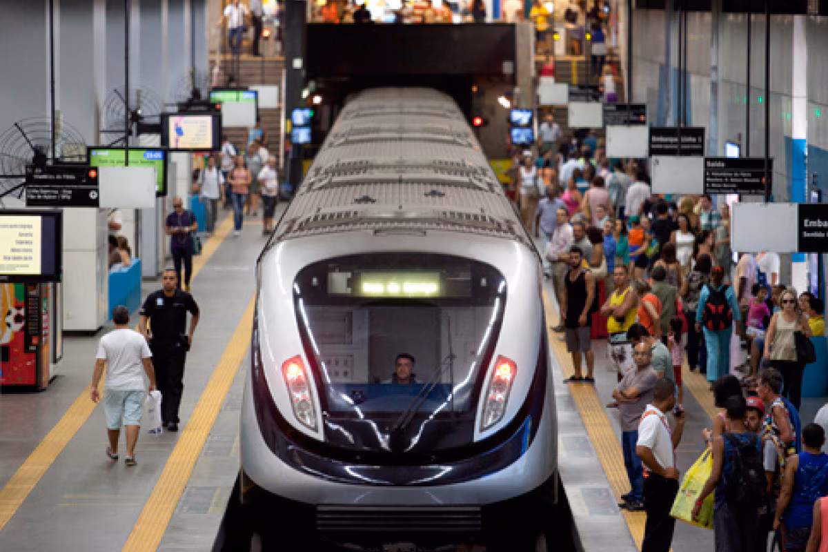 Rio volta ao estágio 1 e o transporte público funciona normalmente