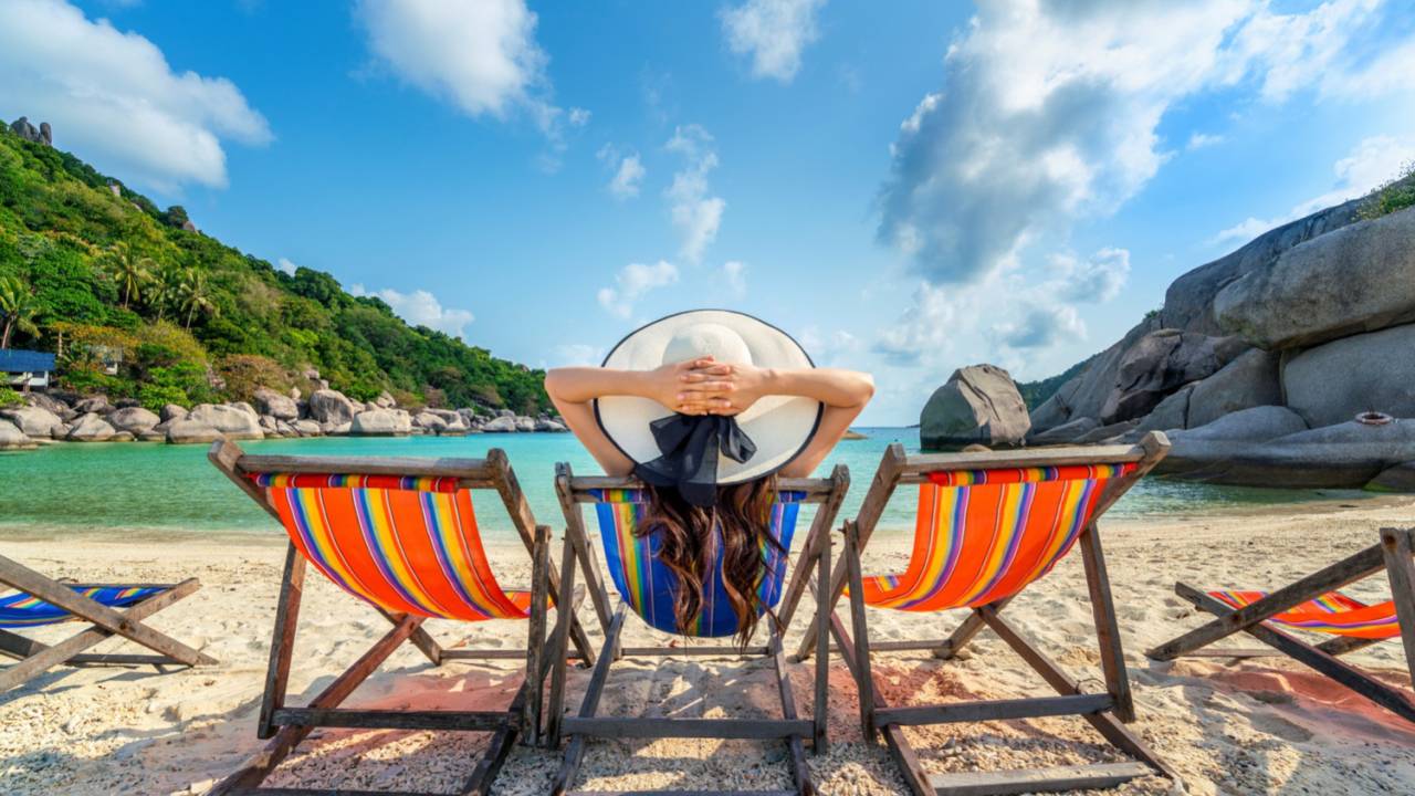 Mulher na praia.