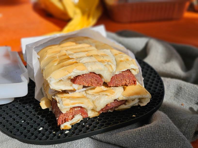 Pão de alho com linguiça? Tem também, 100% vegetal
