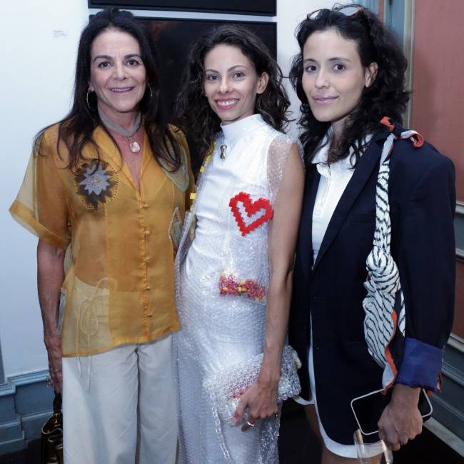 Claudia Crespo, Daniela Lacerda e Ana Abreu