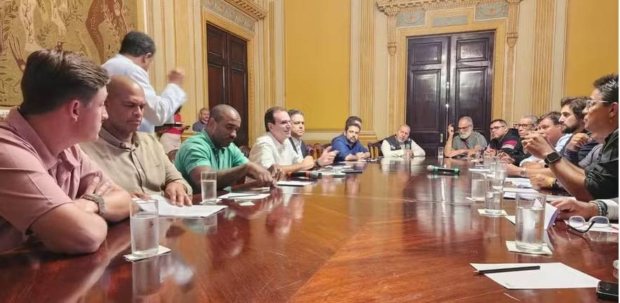 Reunião com motociclistas Reunião com motociclistas