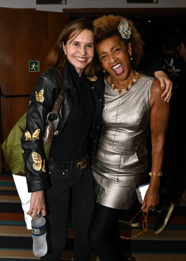 Paula Burlamaqui e Elisa Lucinda