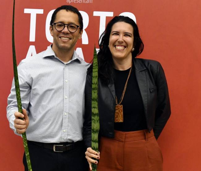 Itamar Vieira e Fernanda Bezerra