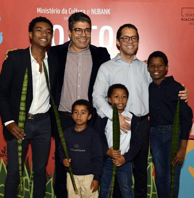 Deivid Valério Gaia e Itamar Vieira com os filhos Rodrigo, Julio, Paulo e Pietro Valério Gaia Kalil