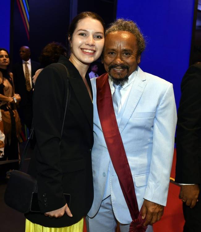 O casal Larissa Furtado e Chico César - ORDEM DO MÉRITO CULTURAL - MAIO 2025- CG
