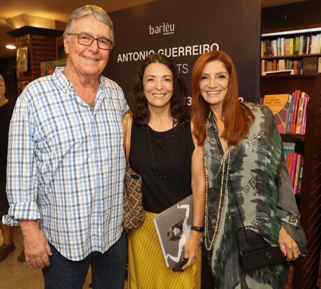 Gustavo Barros, Simone Rorize Teresa Freire