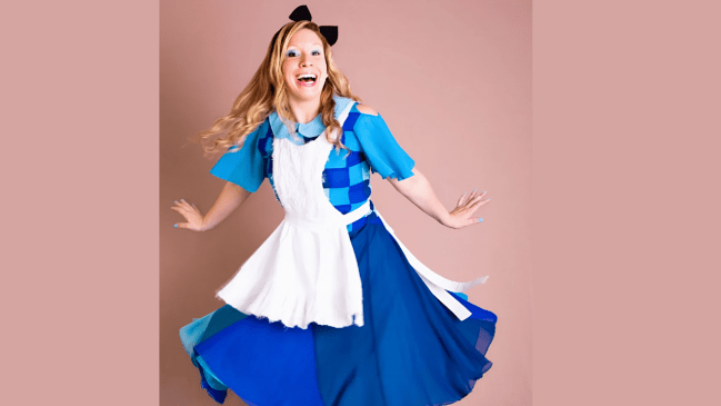 Objetos voam e portas mudam de tamanho no musical infantil Alice