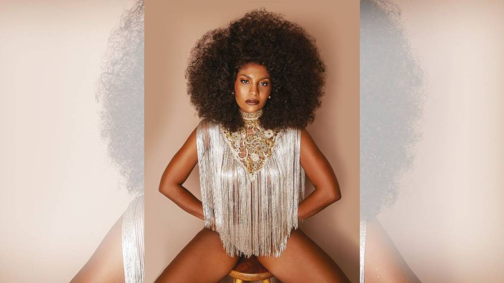 Atriz Barbara Reis reflete sobre o racismo no teatro e na TV