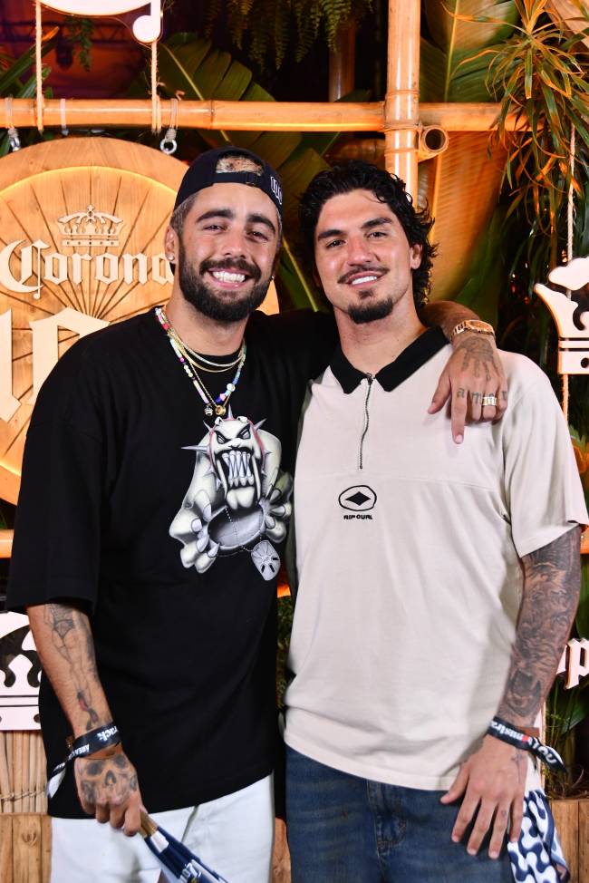 Pedro Scooby e Gabriel Medina