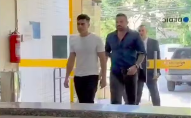 Vitor Belarmino, que atropelou noivo no Recreio, se entrega à polícia