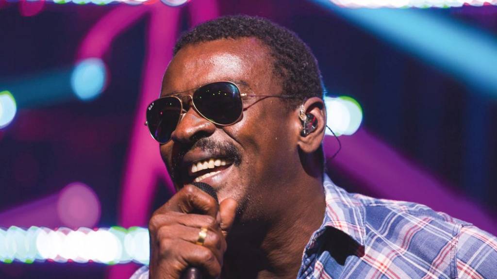 Seu Jorge traz o show de seu novo álbum, Baile à la Baiana, ao Rio