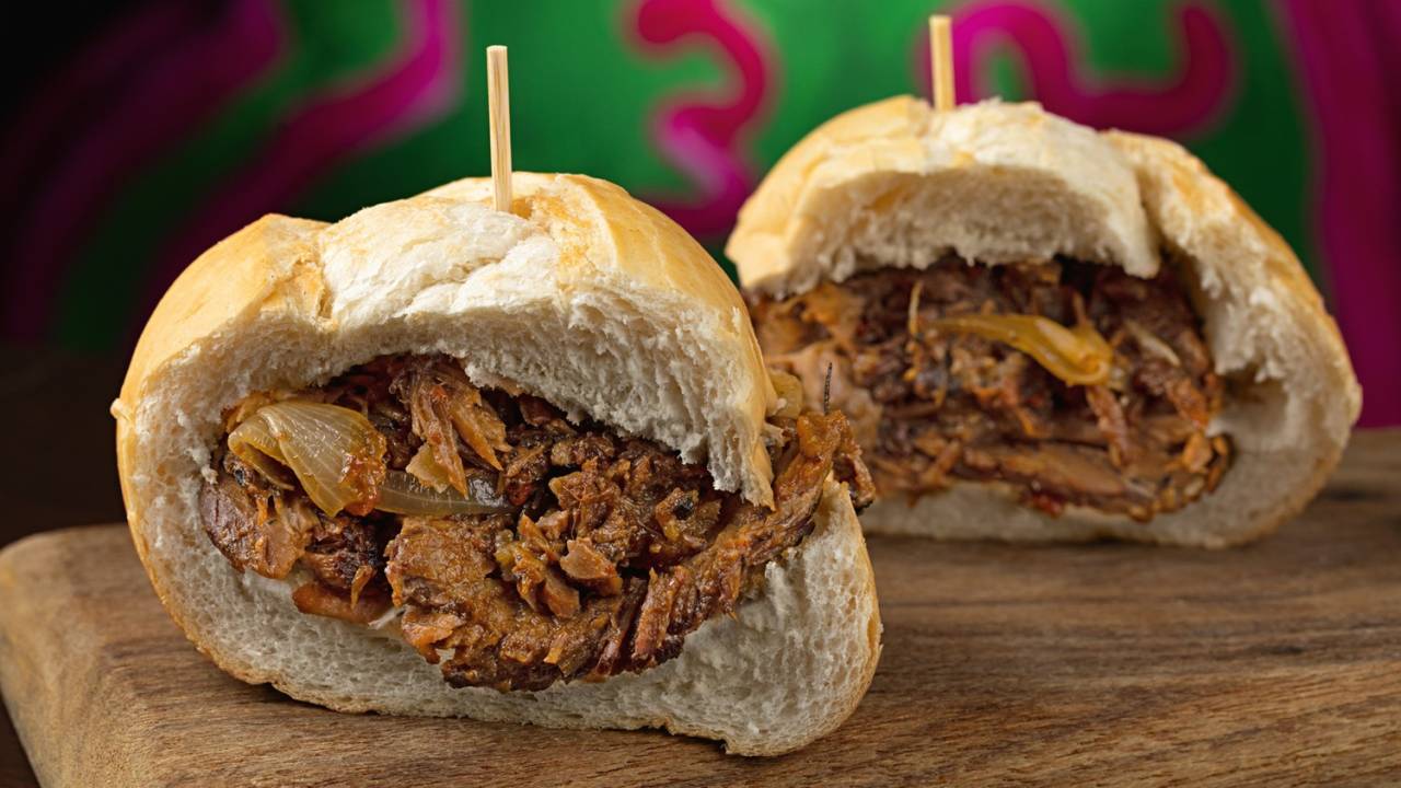 Suru Bar: cupim de longo cozimento com cebolas adocicadas