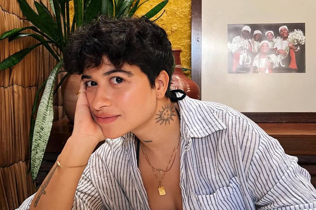 Elayne Baeta lota cinema do Estação Net Gávea para evento de autógrafos