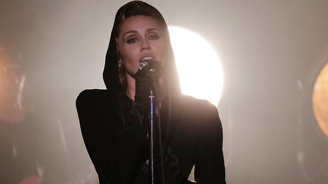 Miley Cirus fala da diferença de gays Nickelodeon e gays Disney