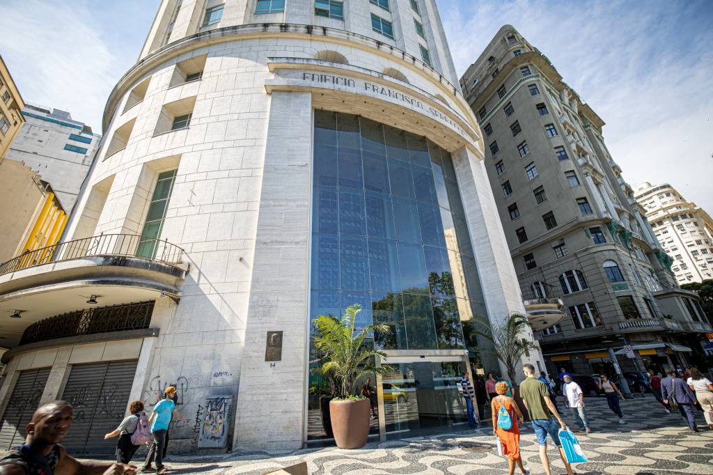 Câmara do Rio adota energia limpa e lidera sustentabilidade no continente