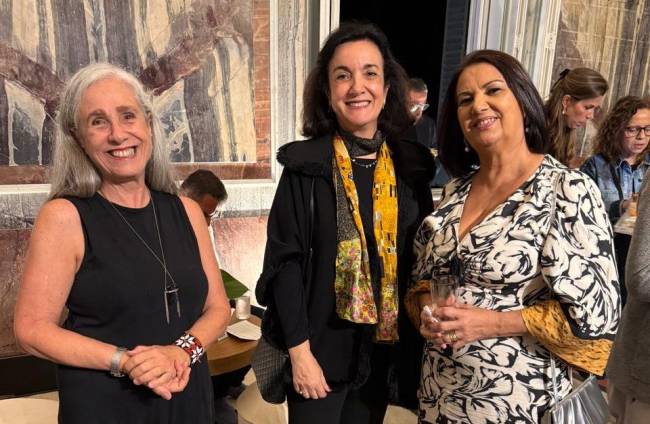 A diretora da EAV Tania Queiroz, Denise Martins de Almeida e a gerente financeira da Ameav, Celina Martins Pinheiro