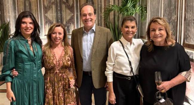Ana Pacelli, Martinha Castilho, Carlos Roberto Osorio, Zezé Osorio e Bia Correa do Lago