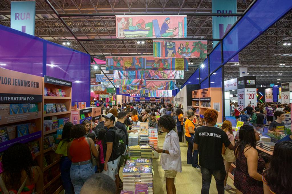 Carta ao leitor: Bienal do Livro representa janela para outros mundos