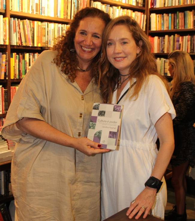Jandira Feghali e Camila Morgado