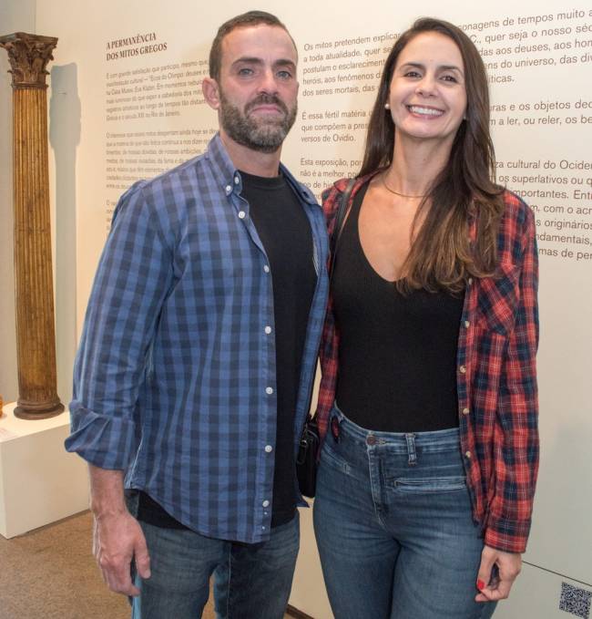João Paulo Bento e Caroline Delgado