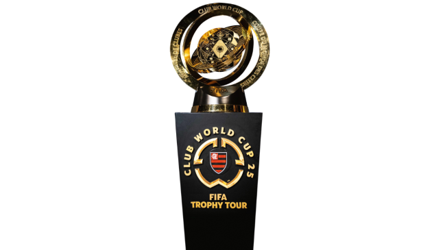 Tour no Rio: trofeú do campeonato ficou nos cuidados dos clubes cariocas.