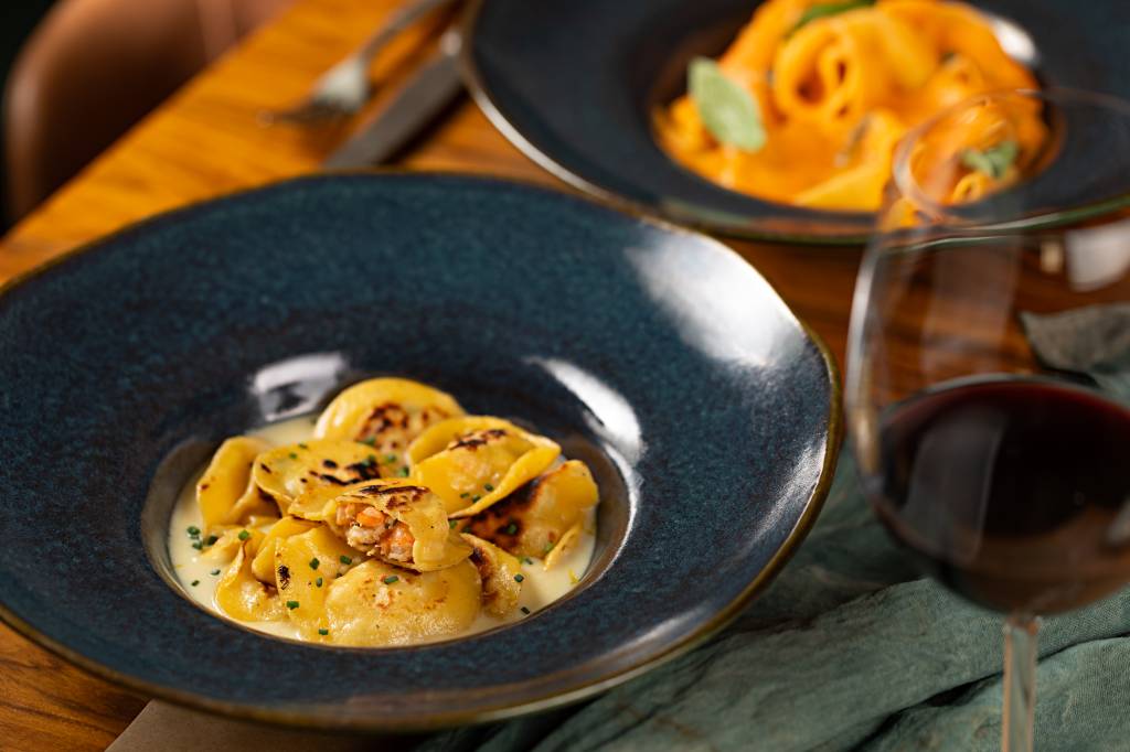 Puli Trattoria_Tortelli Gamberetto Al Limone_ Crédito Rodrigo Azevedo (1) Tortelli gamberetto al Limone vai bem com o Alsace Munsch Riesling