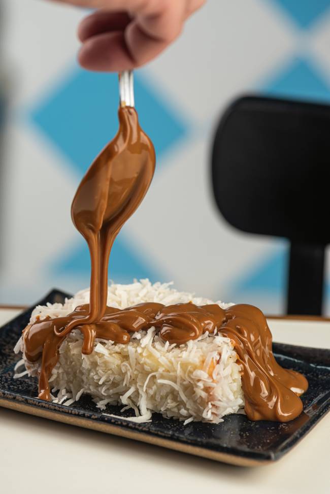 RaizNutéla_Bolo Gelado de Coco_Cred Tomás Vélez.JPG bolo-coco-geladinho