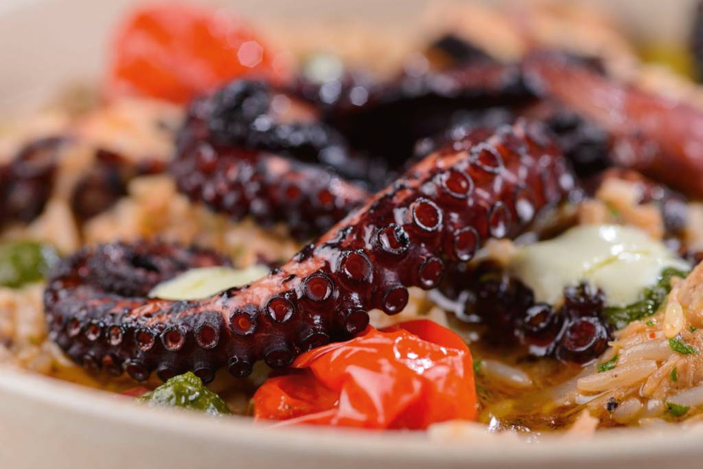 Skylab: destaques do menu de outono com a vista linda do mar